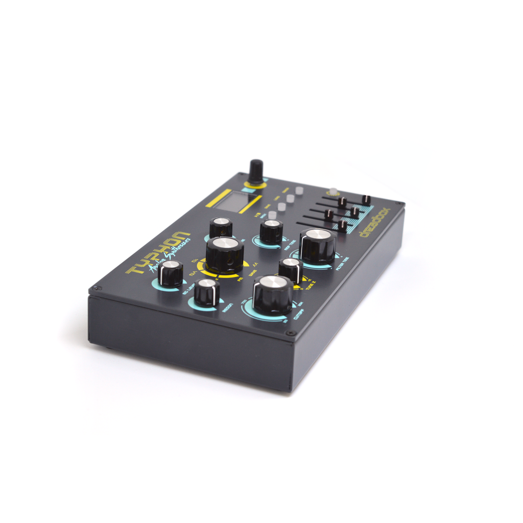 Synthétiseur analogique Dreadbox Typhon, vue de gauche